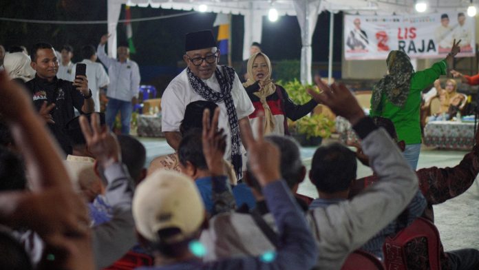 Dalam acara silaturahmi bersama ratusan warga, pasangan calon Wali Kota dan Wakil Wali Kota Tanjungpinang nomor urut 2, Lis Darmansyah dan Raja Ariza, menyampaikan visi dan komitmennya untuk membangun Tanjungpinang menjadi kota yang lebih baik, indah, dan tertib. F, tim Lis-Raja