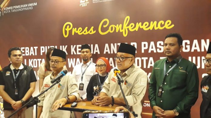 Pasangan calon Wali Kota dan Wakil Wali Kota Tanjungpinang, Lis Darmansyah dan Raja Ariza (Lis-Raja), semakin percaya diri menuju kemenangan di Pilkada Tanjungpinang 2024. F, tim Lis-Raja