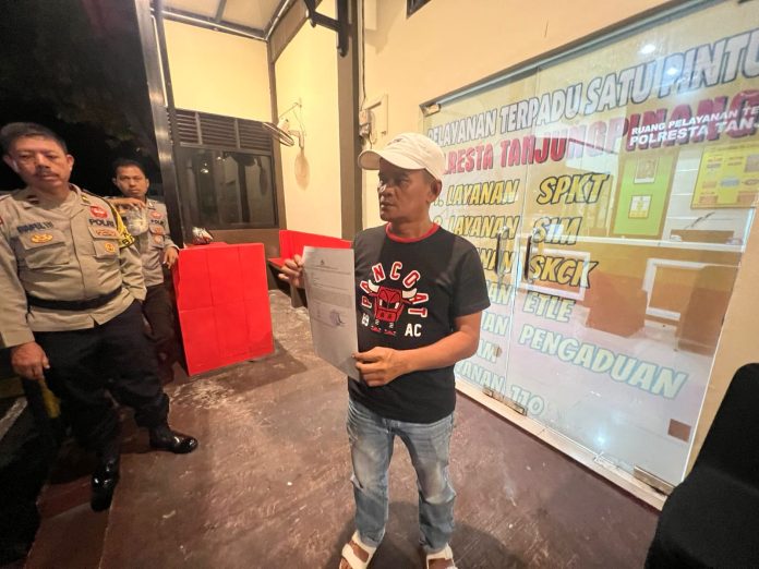 Wartawan media online di Tanjungpinang, Novendra atau biasa di panggil Era melaporkan dugaan kekerasan yang dialaminya ke Polresta Tanjungpinang f, ist (Tigor)