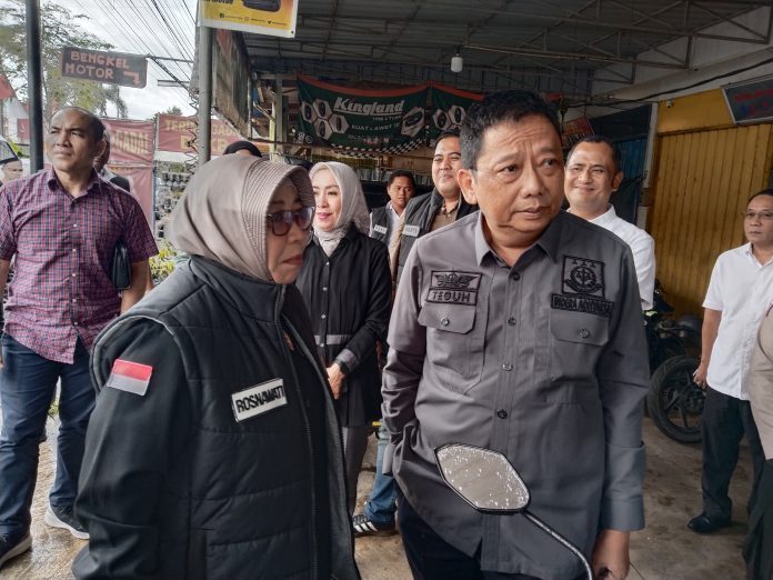 Kepala Kejaksaan Tinggi Kepulauan Riau (Kajati Kepri), Teguh Subroto, didampingi Asisten Intelijen Tengku Firdaus dan jajaran, melakukan pemantauan langsung proses pemilihan kepala daerah (Pilkada) serentak di Provinsi Kepri, Rabu (27/11/2024) f, BI