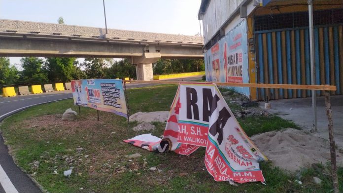 Suasana damai Pilkada Tanjungpinang terganggu dengan adanya aksi perusakan alat peraga kampanye (APK) pasangan calon Wali Kota dan Wakil Wali Kota, Lis Darmansyah dan Raja Ariza. f,tim Lis-Raja