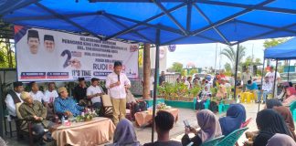 Pedagang Kaki Lima dan UMKM Gurindam 12 Yakin Kepemimpinan Rudi-Rafiq Bawa Harapan Baru Ratusan pedagang kaki lima (PK-5) dan pelaku UMKM yang berlokasi di kawasan Gurindam 12, Tanjungpinang, dengan tegas menyatakan komitmen mereka untuk mendukung pasangan ini dalam Pilkada 2024. f,tim HMR
