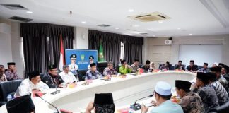 Gandeng Tokoh Agama, Sekda Jefridin Imbau Masyarakat Batam Berpartisipasi dalam Bulan Dana PMI 2024 Sekretaris Daerah Kota Batam, Jefridin, mengajak seluruh masyarakat untuk berpartisipasi dalam Bulan Dana Palang Merah Indonesia (PMI) Tahun 2024. F, Pemko Batam