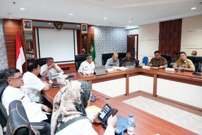 Sekdako Batam, Jefridin memimpin rapat koordinasi dan Penjelasan Pengisian Form Isian Data Penyusunan Laporan Keterangan Pertanggungjawaban (LKPJ) Wali Kota Batam Tahun Anggaran 2024 f, Pemko Batam