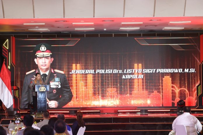 Kapolri Jenderal Polisi Drs. Listyo Sigit Prabowo meresmikan pembentukan Desk Ketenagakerjaan sebagai upaya memberikan perlindungan dan penyelesaian sengketa ketenagakerjaan di Indonesia. Senin (20/1/2025) f, Humas Polri