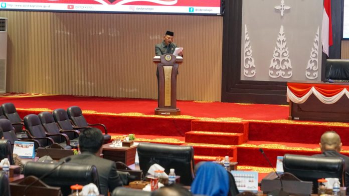 DPRD Provinsi Kepulauan Riau kembali menggelar rapat paripurna dengan agenda Penyampaian Jawaban Pemerintah Terhadap Rancangan Peraturan Daerah (Ranperda) tentang Rencana Tata Ruang Wilayah (RTRW) Provinsi Kepulauan Riau, Selasa (21/01). F, diskominfo Kepri