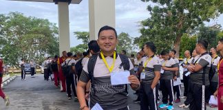 Dukungan dan Apresiasi Terus Mengalir ke Bripka Zulhamsyah Atas Gebrakan Pembagian Makan Bergizi Gratis Bripka Zulhamsyah itu pula mendapat dukungan dan apresiasi dari berbagai kalangan. Kini Guru Besar di salah satu Universitas Negri Kepulauan Riau, LSM Pemerhati Anak dan Perempuan hingga Sekertaris Ikatan Suku Flores Kepri berterima kasih kepada Bripka Zulham telah banyak membantu masyarakat kecil dan mendokan Bripka Zulhamsyah bisa melanjutkan Sekolah Perwira. F, (kiriman untuk BI)