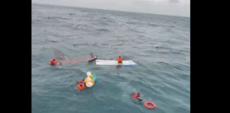 Di Balik Insiden KM Melati: Perjuangan Kru dan Keajaiban di Tengah Lautan Awak Kapal Motor (KM) Melati saat terombang ambiing di perairan Lingga, Kepulauan Riau. (Foto: Dok TIm SAR)