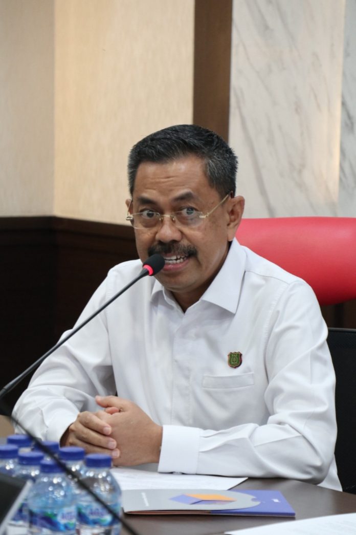 Jaksa Agung Republik Indonesia melalui Jaksa Agung Muda Tindak Pidana Umum (JAM-Pidum) Prof. Dr. Asep Nana Mulyana menyetujui tiga permohonan penyelesaian perkara berdasarkan mekanisme Restorative Justice (keadilan restoratif). F, humas kejagung