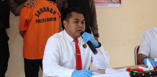 Polres Bintan Bantah Pemberitaan Negatif Soal Penanganan Kasus Penggelapan Kasatreskrim Polres Bintan, IPTU Fikri Rahmadi, menyatakan bahwa seluruh proses penanganan kasus telah dilakukan sesuai dengan aturan dan prosedur yang berlaku. F, Polres Bintan