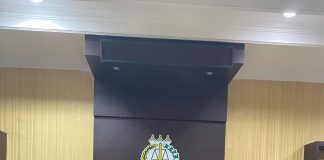 Tim Satgas SIRI Kejaksaan Agung Amankan Buronan Kasus Khalwat dari DPO Aceh di Kediri Tim Satgas Intelijen Reformasi dan Inovasi (SIRI) Kejaksaan Agung berhasil mengamankan seorang buronan yang masuk dalam Daftar Pencarian Orang (DPO) asal Kejaksaan Tinggi Aceh. F, Kejagung