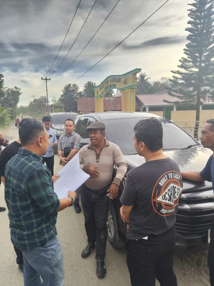 Tim Tangkap Buronan (Tabur) Bidang Intelijen Kejaksaan Tinggi Kepulauan Riau bersama Tim Intelijen Kejaksaan Negeri Gunung Sitoli berhasil mengamankan seorang buronan yang masuk dalam Daftar Pencarian Orang (DPO) Kejaksaan Negeri Batam di Desa Tetesua, Kecamatan Sirombu, Kabupaten Nias Barat, Sumatera Utara, Senin (28/22025), pukul 17.30 WIB f, Kejati Kepri