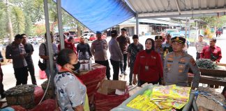 Kapolresta Tanjungpinang dan Instansi Terkait Lakukan Sidak di Beberapa Lokasi Menjelang Puasa Kapolresta Tanjungpinang Kombes Pol Hamam Wahyudi, beserta jajaran bersama instansi terkait melaksanakan kegiatan Inspeksi Mendadak (Sidak) di beberapa tempat pada hari Kamis (27/2/2025). F, Polresta Tanjungpinang