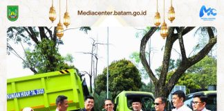 Pemerintah Kota Batam Terima 14 Unit Armroll Truk dari PT Hino untuk Dukung Pengelolaan Sampah F, Pemko Batam
