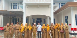 Disdukcapil Buka Pelayanan Selama Cuti Bersama Idul Fitri Dinas Kependudukan dan Pencatatan Sipil (Disdukcapil) Kota Tanjungpinang memastikan layanan administrasi kependudukan tetap beroperasi selama cuti bersama Hari Raya Idul Fitri 1446 H f,disdukcapil