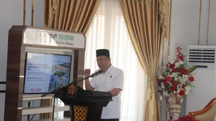 Kepala Kejaksaan Tinggi (Kajati) Kepulauan Riau, Teguh Subroto, hadir sebagai narasumber dalam Focus Group Discussion (FGD) Jaksa Garda Desa (Jaga Desa) yang diselenggarakan oleh Pemerintah Kabupaten Karimun, Selasa (11/3/2025) f, Kejati Kepri