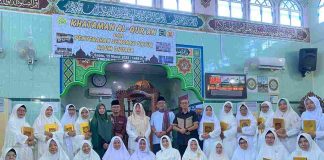Wali Kota Tanjungpinang Apresiasi Semangat Ibu-Ibu Khatam Al-Qur’an dan Bahas Upaya Penyehatan APBD acara Khataman Al-Qur’an yang dirangkaikan dengan pemberian sembako bagi kaum dhuafa, Sabtu (15/3/2025). f,diskominfo Tanjungpinang