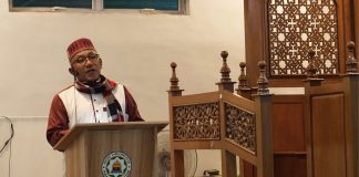 Safari Ramadan 1446 H: Wali Kota Tanjungpinang Ajak Masyarakat Bangun Kota Lebih Baik Wali Kota Tanjungpinang, Lis Darmansyah, bersama Wakil Wali Kota, Raja Ariza, melaksanakan agenda Safari Ramadan 1446 H di Masjid Sabilurrosyad, Perumahan Alam Tirta Lestari, Kelurahan Pinang Kencana, Kecamatan Tanjungpinang Timur, Kamis (6/3/2025) f, diskominfo Tanjungpinang