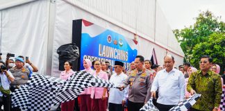 Kapolri Resmikan 20 Satuan Pelayanan Pemenuhan Gizi untuk Dukung Program Makan Bergizi Gratis Presiden Prabowo Kapolri Jenderal Polisi Drs. Listyo Sigit Prabowo bersama Menteri Pendidikan Dasar Menengah Abdul Mu’ti, Kepala Badan Gizi Nasional Dadan Hindayana, dan Ketua Yayasan Kemala Bhayangkari Ny. Juliati Sigit Prabowo, meresmikan 20 Satuan Pelayanan Pemenuhan Gizi (SPPG) pada Senin (17/3/25) f,Humas Polri