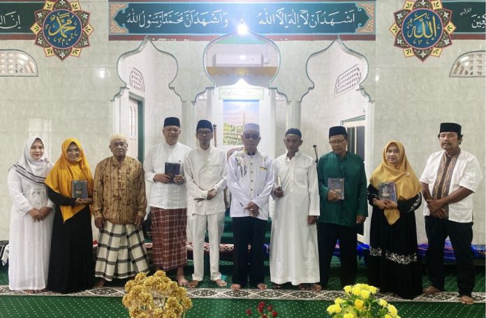 Majelis Taklim (MT) Masjid Annuruddin gelar Khataman Al-Qur'an bertempat di Jalan Kota Piring, Km.8, Kelurahan Air Raja, Tanjungpinang Timur, Sabtu (22/3/2025) f, diskominfo Tanjungpinang