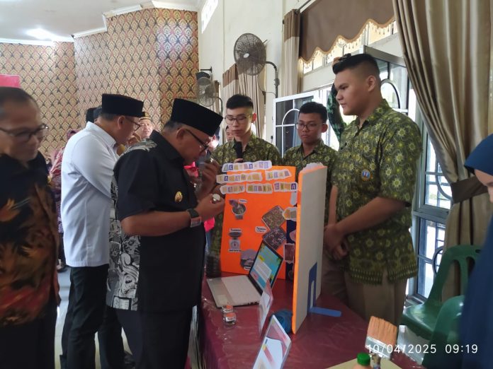 Dinas Pemberdayaan Perempuan, Perlindungan Anak, dan Pemberdayaan Masyarakat (DP3APM) menggelar Lomba Inovasi Teknologi Tepat Guna (TTG) tingkat kota tahun 2025, bertempat di SMP Negeri 4 Tanjungpinang, Kamis (10/4/2025). F, diskominfo Tanjungpinang