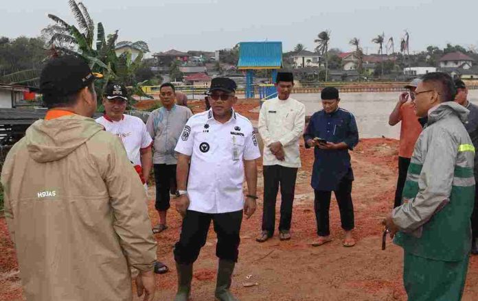 Wali Kota Tanjungpinang H. Lis Darmansyah menginstruksikan seluruh jajaran teknis Pemerintah Kota Tanjungpinang untuk siaga penuh dalam menghadapi cuaca ekstrem dan potensi banjir. Sabtu (12/4/2025) f,diskominfo Tanjungpinang
