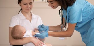 Kemenkes RI Dukung Penuh Pekan Imunisasi Dunia 2025, Dorong Cakupan Vaksinasi Anak di Indonesia ilustrasi foto