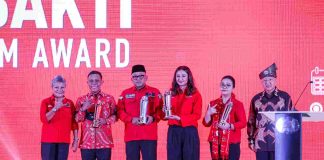 Pulau Penyengat Antar Tanjungpinang Raih Juara 2 Trisakti Tourism Award 2025 Wali Kota Tanjungpinang, Lis Darmansyah, menerima penghargaan Trisakti Tourism Award 2025 sebagai Juara 2 Kategori Wisata Sejarah untuk destinasi Pulau Penyengat di Grand Sahid Jaya Jakarta sebagai bentuk apresiasi kepada individu atau kelompok yang berkontribusi dalam pengembangan pariwisata di Indonesia, Kamis (08/05/2025), F,diskominfo Tanjungpinang.