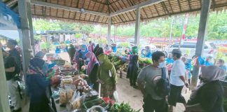 Pemko Tanjungpinang Gelar Bajar Murah, Berikut Waktu dan Tempatnya Dalam rangka menyambut Hari Raya Idul Adha 1446 H dan sebagai bagian dari program revitalisasi Gerai Pangan, Dinas Pertanian, Pangan dan Perikanan (DP3) Kota Tanjungpinang akan menggelar Bazar Murah Gerai Pangan tanggal 31 Mei - 1 Juni 2025, mulai pukul 06.00 hingga 11.00 WIB, berlokasi di Gerai Pangan, Jl. Hang Lekir, Batu IX, Kota Tanjungpinang. F, diskominfo Tanjungpinang