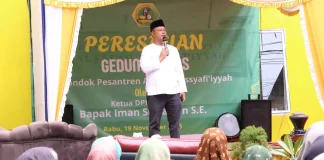 Ketua DPRD Kepri H. Iman Sutiawan Resmikan Gedung Kelas Baru Pondok Pesantren Alfalah Assyafi’iyyah Batam Ketua DPRD Provinsi Kepulauan Riau, H. Iman Sutiawan, meresmikan gedung kelas baru di Pondok Pesantren Alfalah Assyafi’iyyah, Bengkong Permai, Batam, Rabu (19/11/2025). F, DPRD Kepri