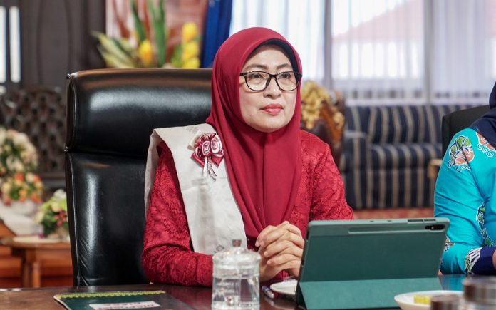Sekretaris Daerah Provinsi Kepulauan Riau, Misni, mengikuti talk show dalam rangka Peringatan Hari Kartini 2026 yang diselenggarakan oleh Kementerian Pemberdayaan Perempuan dan Perlindungan Anak (KemenPPPA) Republik Indonesia, Kamis (30/4). F, diskominfo Kepri