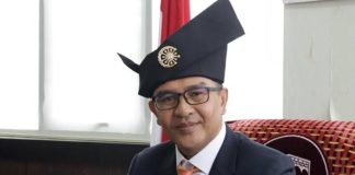 Sekretaris Komisi II DPRD Kepri Minta Pusat Tak Buru-buru Tetapkan PSN Pulau Poto Sekretaris Komisi II DPRD Kepulauan Riau, Wahyu Wahyudin, menolak rencana pemerintah pusat menetapkan Pulau Poto di Kabupaten Bintan sebagai Proyek Strategis Nasional (PSN) f, DPRD Kepri