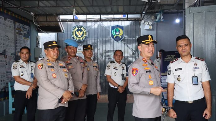 Kapolres Lingga AKBP Ahmad Andi Suryadi, S.H., S.I.K., M.M., bersama jajaran Mempererat Silaturahmi Berkunjung ke Lembaga Pemasyarakatan (Lapas) Kelas III Dabo Singkep, Rabu (30/9/2026) f, Polres Lingga